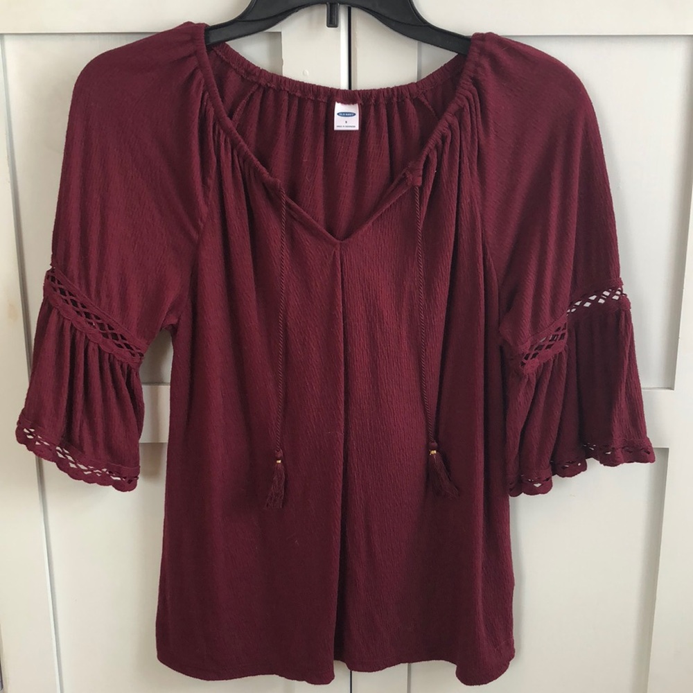 Old navy maroon half-sleeve shirt